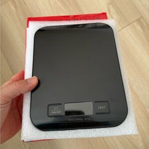 Brand new food scale